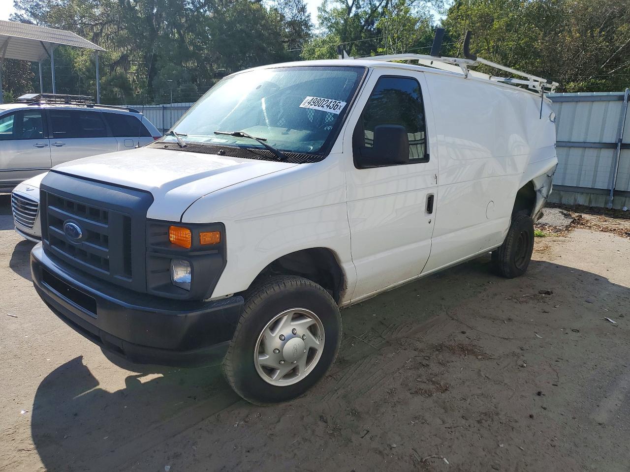 2014 Ford Econoline E150 Van - zdjęcie główne