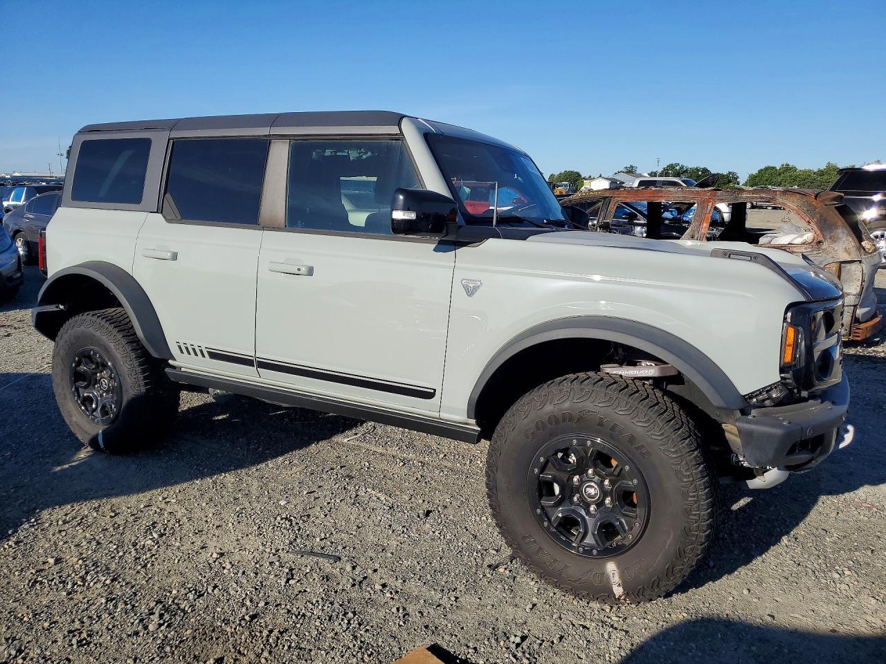 2021 Ford Bronco First Edition - zdjęcie 4