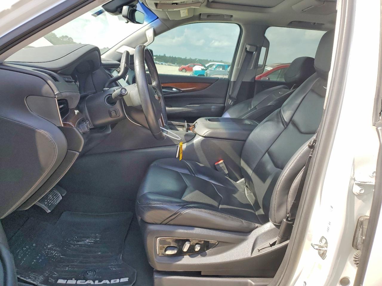 2019 Cadillac Escalade Premium Luxury - zdjęcie 7