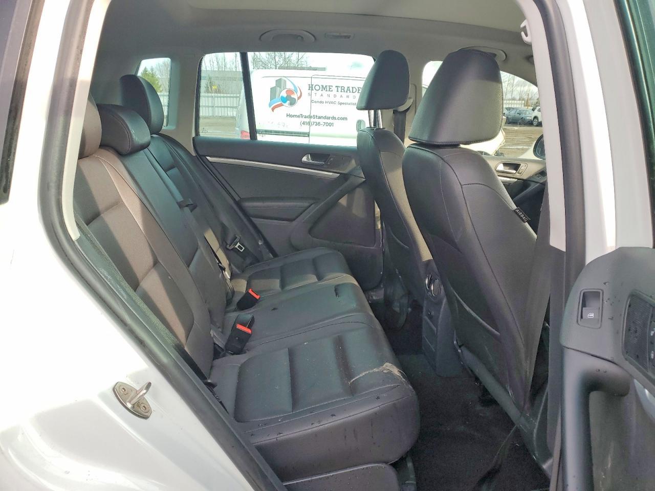 2016 Volkswagen Tiguan - zdjęcie 11