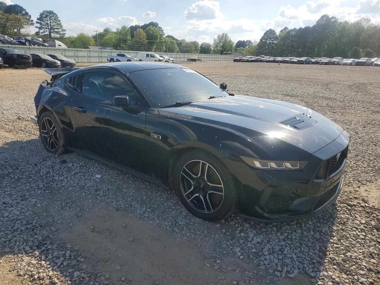 2024 Ford Mustang Gt - zdjęcie 4