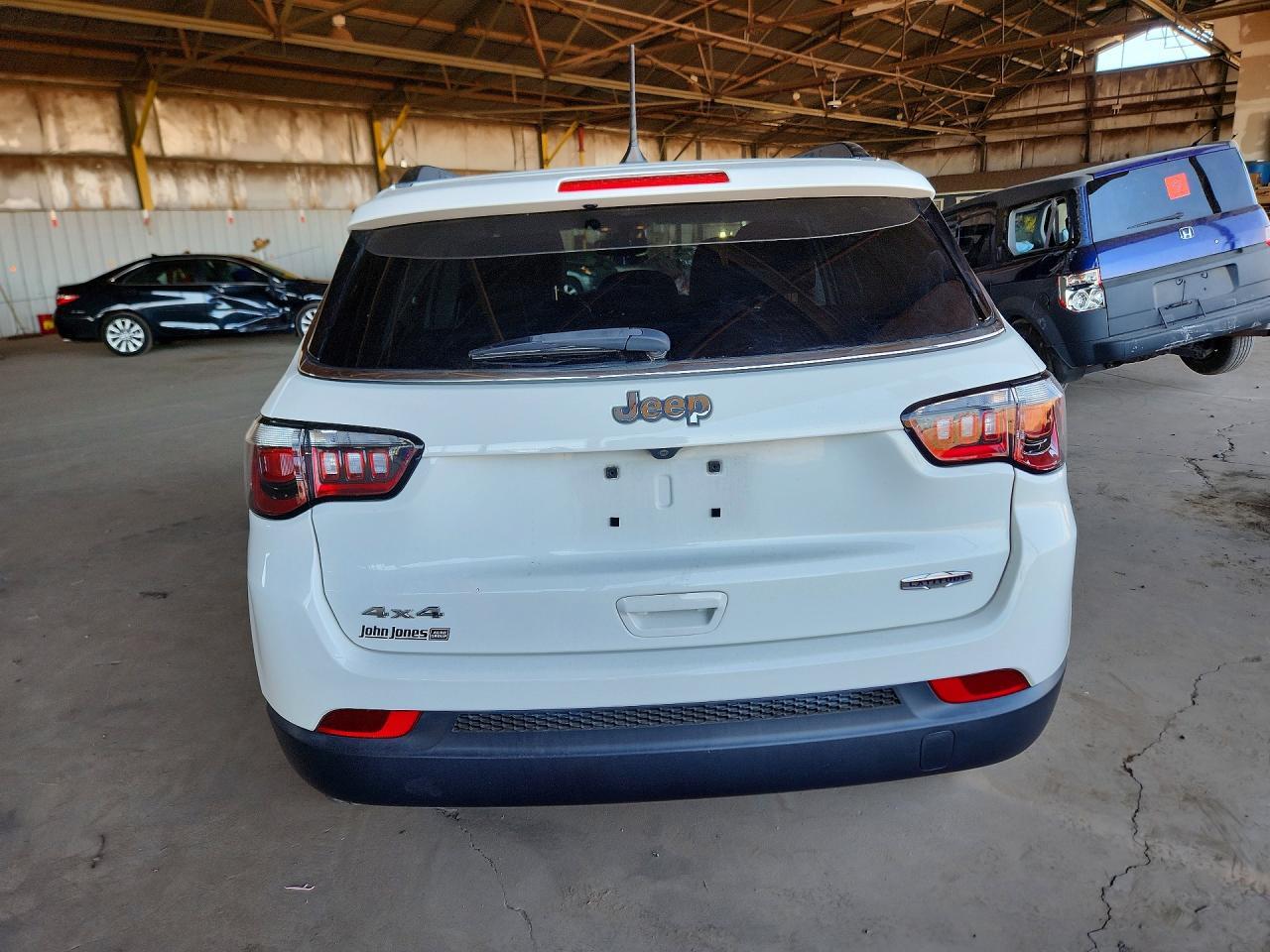 2020 Jeep Compass Latitude - zdjęcie 6