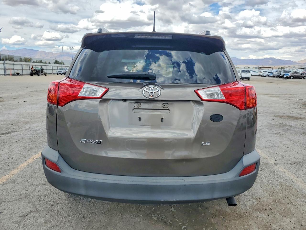 2014 Toyota Rav4 Le - zdjęcie 6