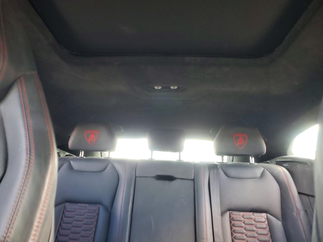 2024 Lamborghini Urus Performante - zdjęcie 10