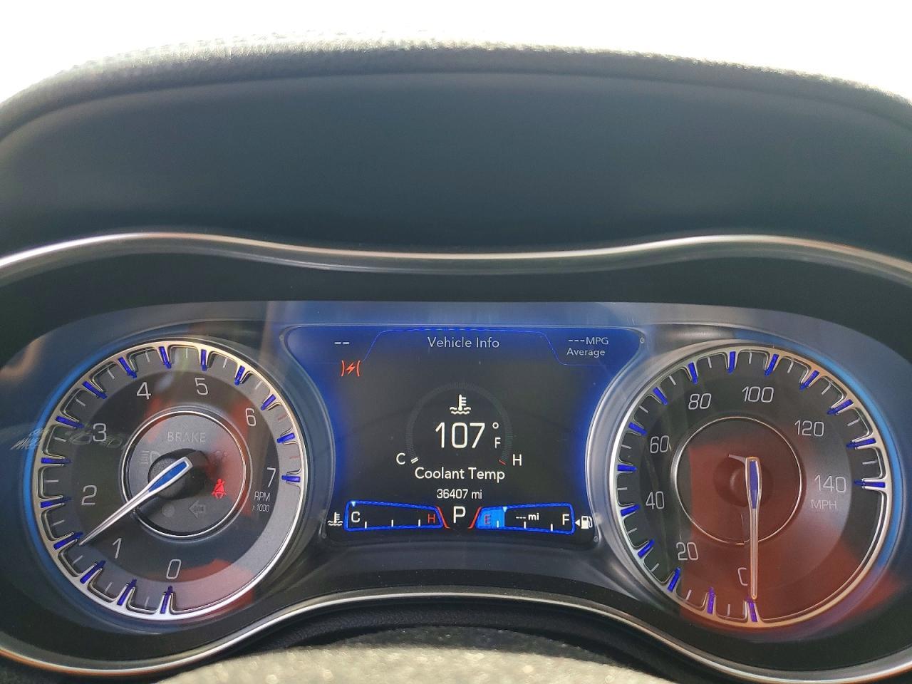 2020 Chrysler 300 Touring - zdjęcie 9