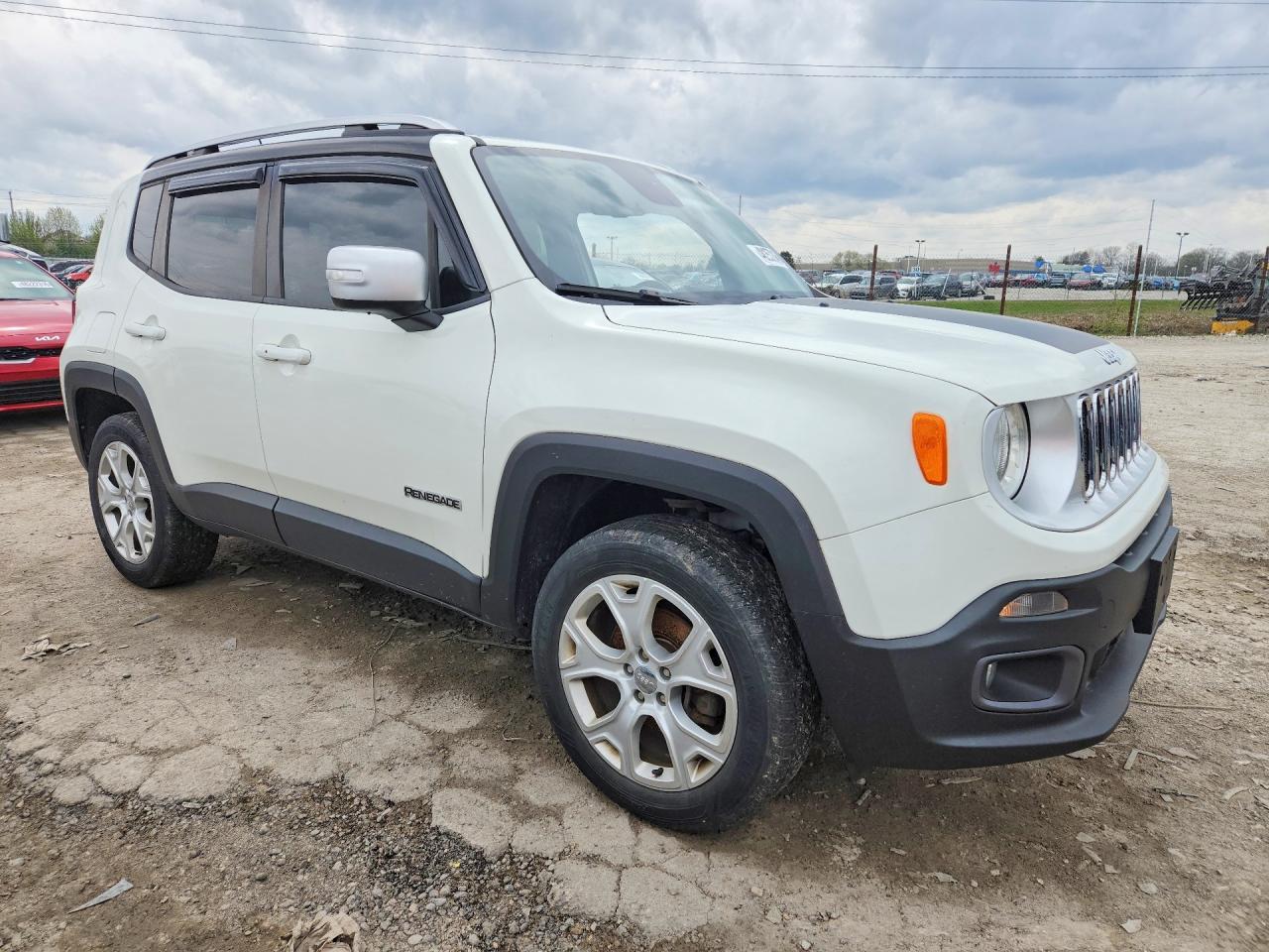 2016 Jeep Renegade Limited - zdjęcie 4