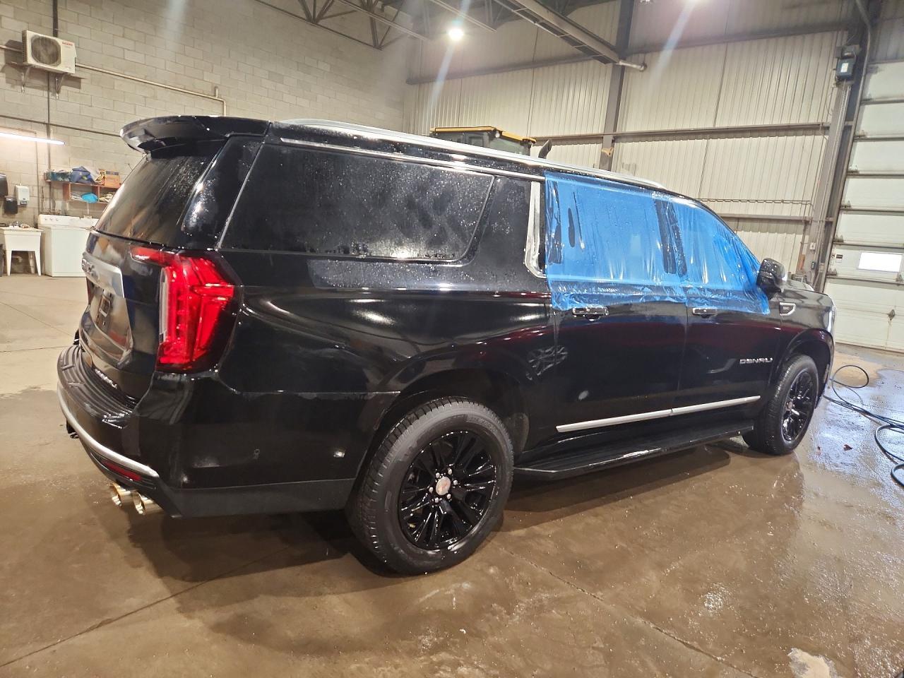 2023 GMC Yukon Xl Denali - zdjęcie 3