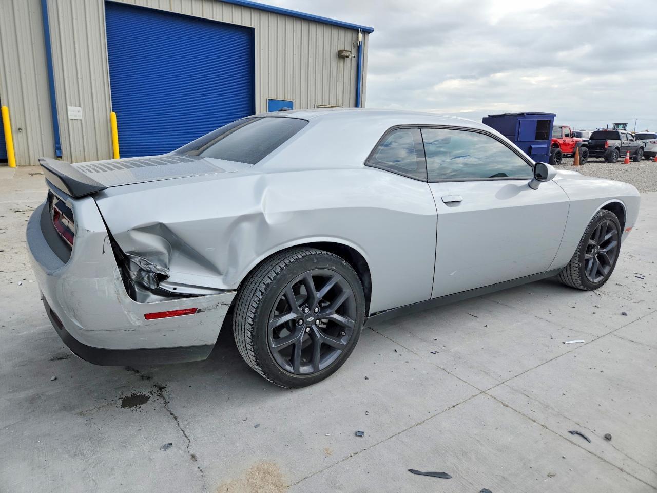 2023 Dodge Challenger Sxt - zdjęcie 3