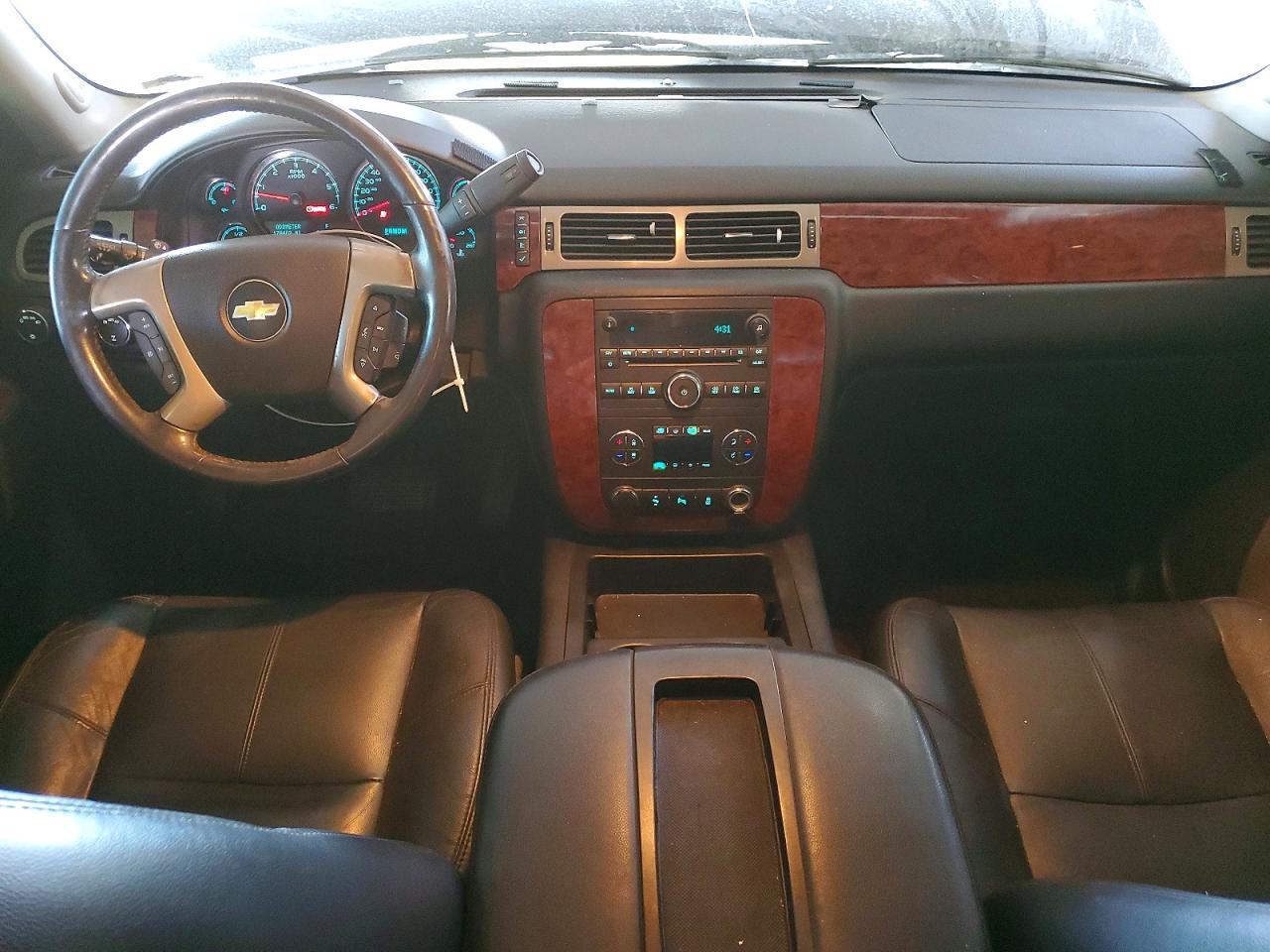 2014 Chevrolet Suburban K1500 Lt - zdjęcie 8