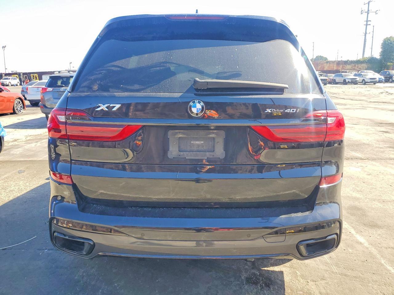 2020 BMW X7 xDrive40I - zdjęcie 6