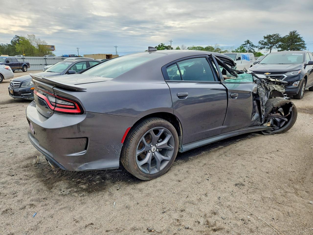 2019 Dodge Charger Gt - zdjęcie 3