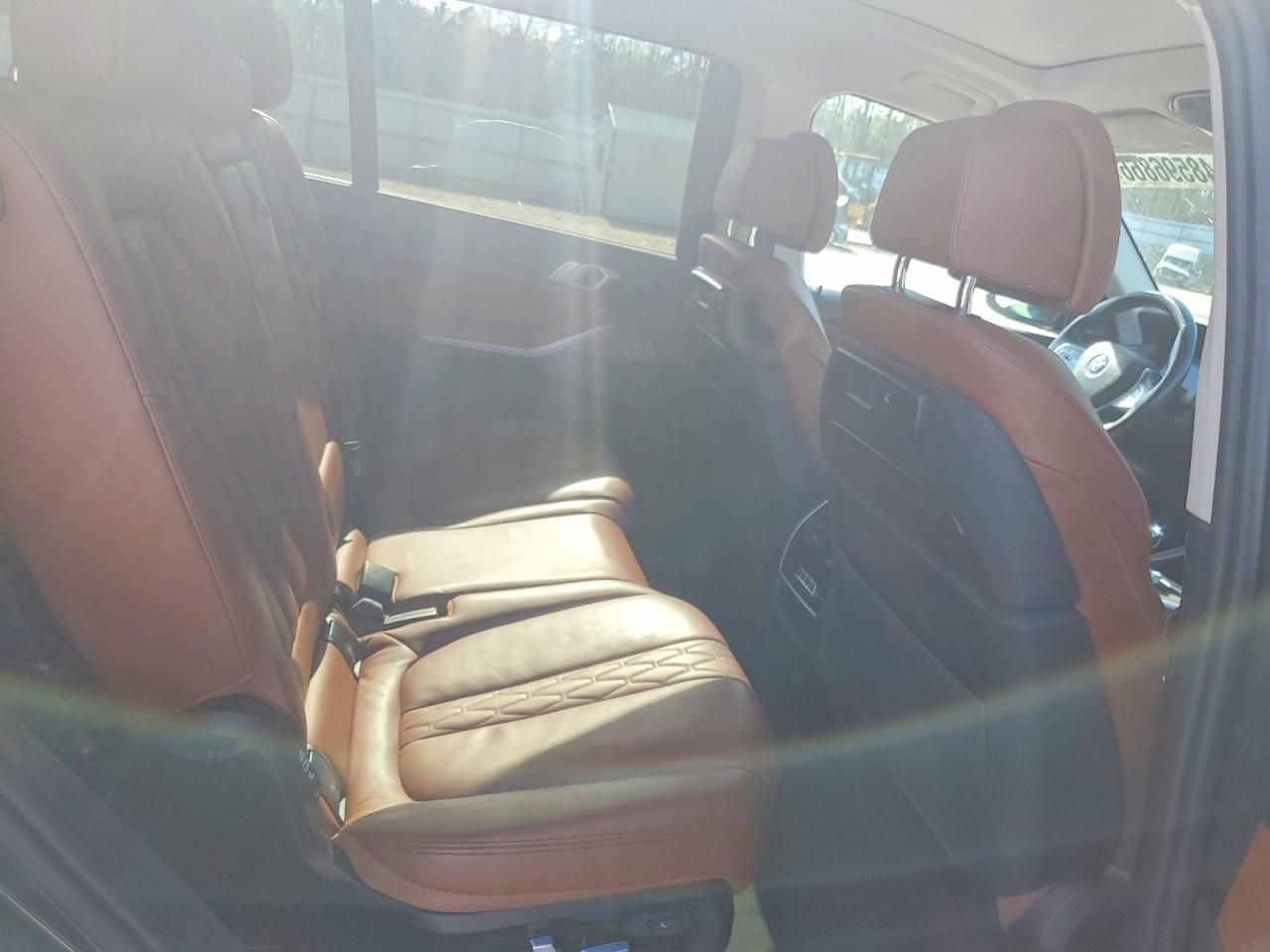 2019 BMW X7 xDrive40I - zdjęcie 11