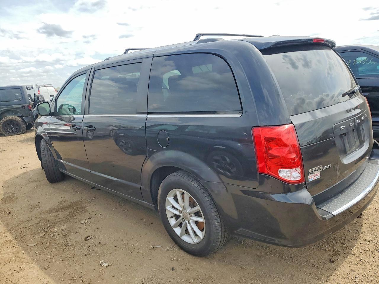 2020 Dodge Grand Caravan Sxt - zdjęcie 2