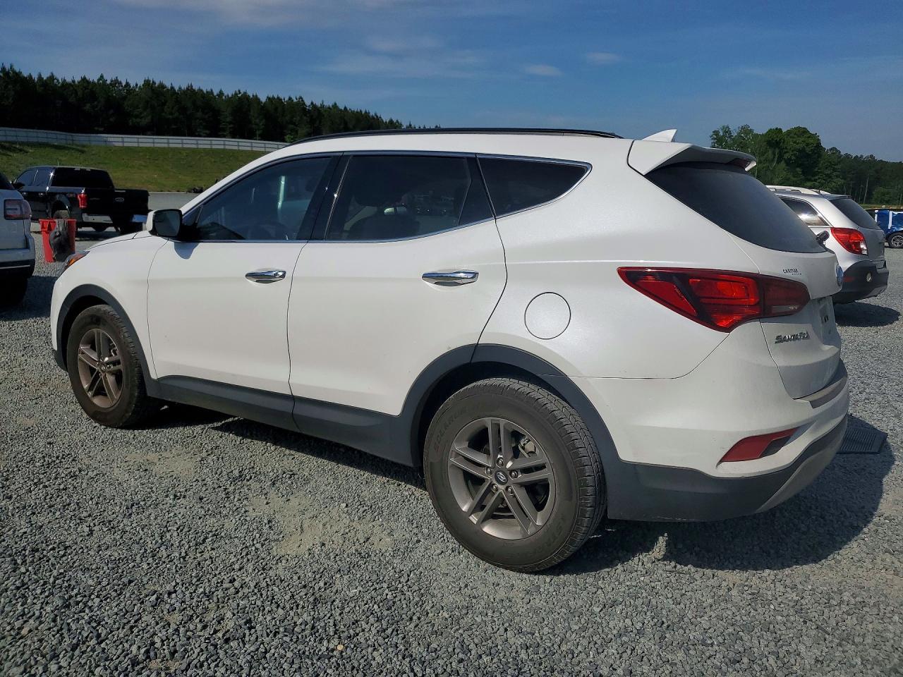 2017 Hyundai Santa Fe Sport 2.4L - zdjęcie 2