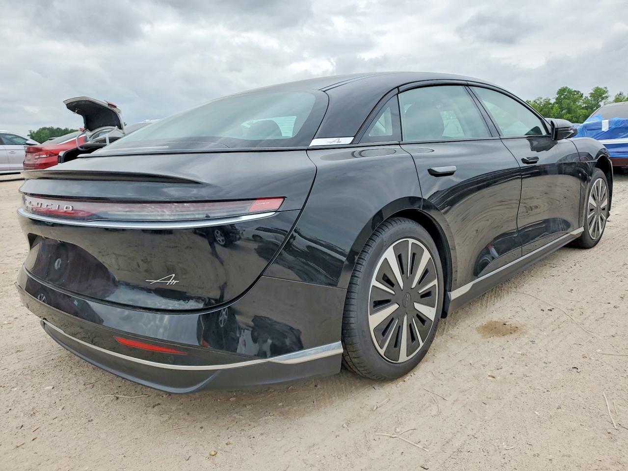 2026 Lucid Motors Air Pure - zdjęcie 3