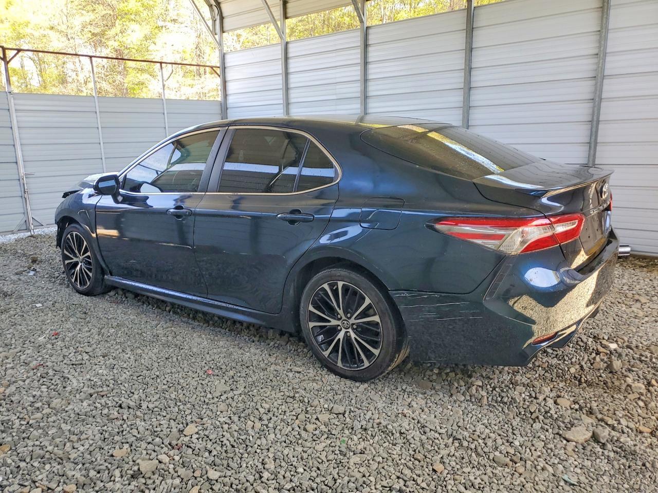 2018 Toyota Camry Se - zdjęcie 2