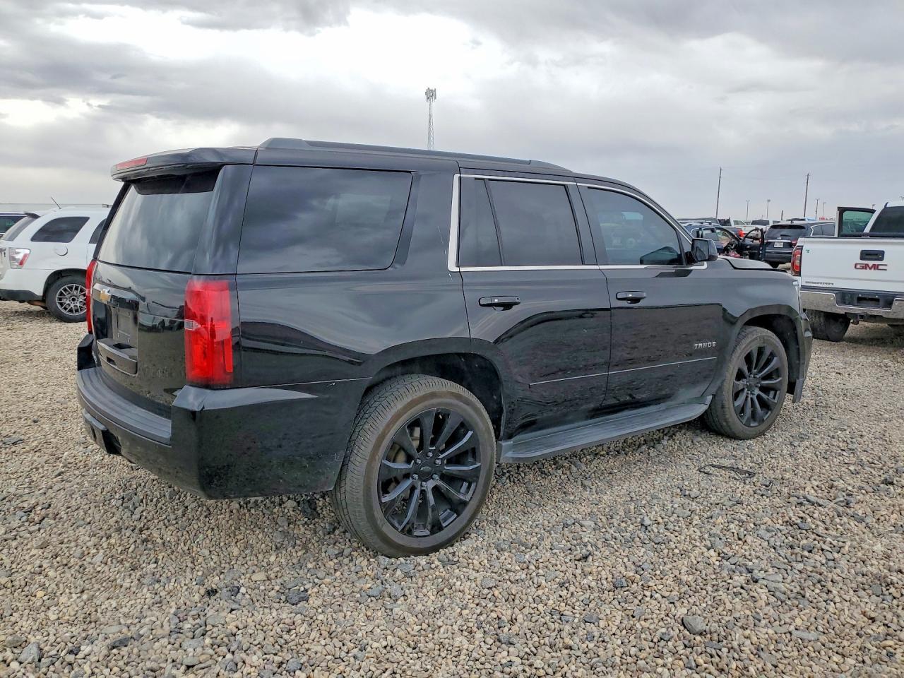 2017 Chevrolet Tahoe C1500 Lt - zdjęcie 3