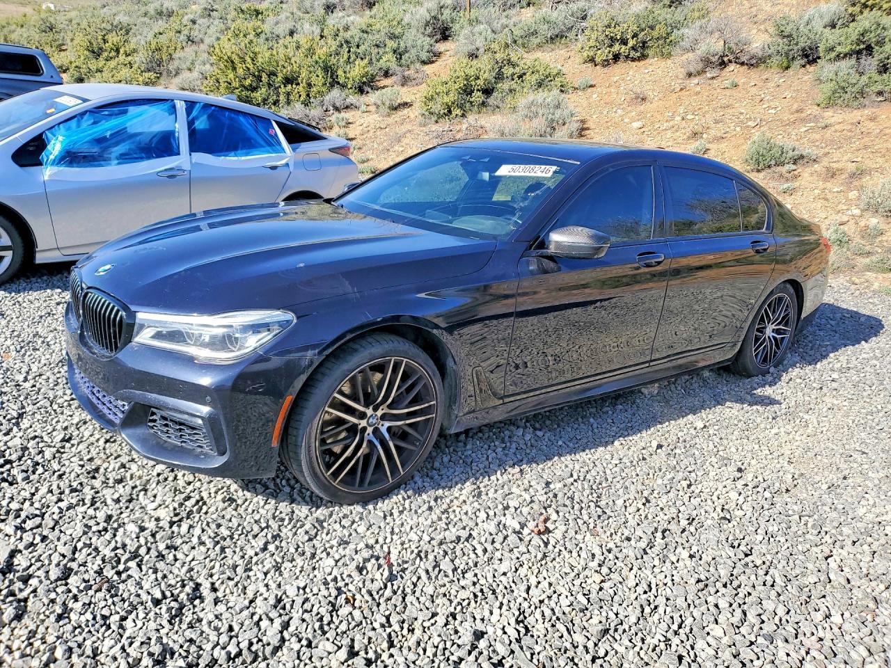 2017 BMW 750 I - zdjęcie główne