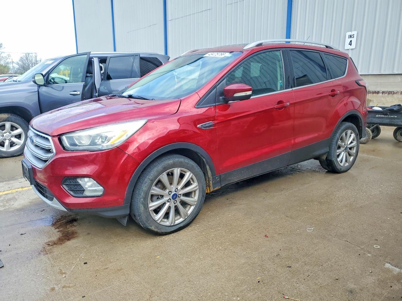 2017 Ford Escape Titanium - zdjęcie główne