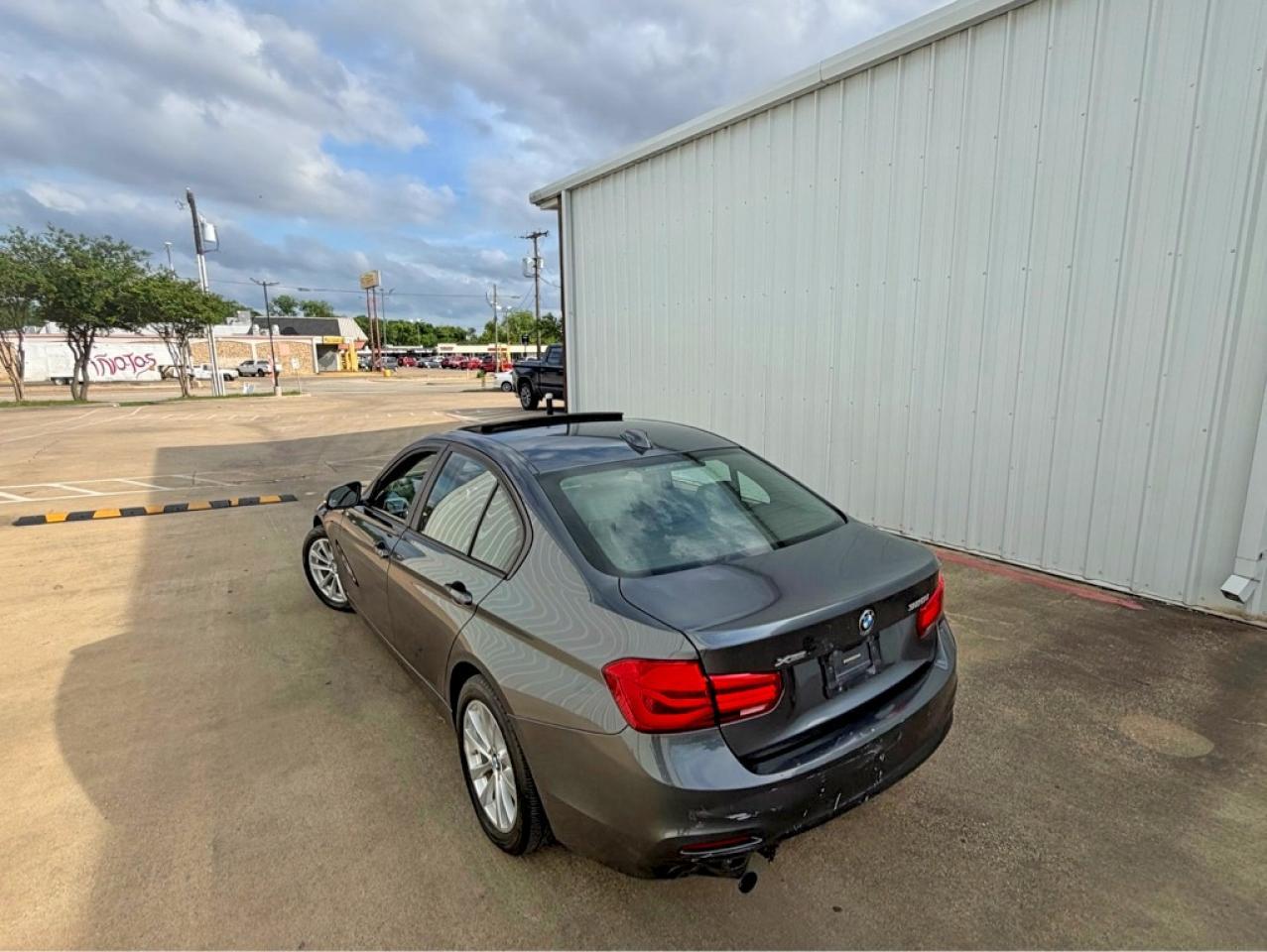 BMW Seria 3 - zdjęcie 3