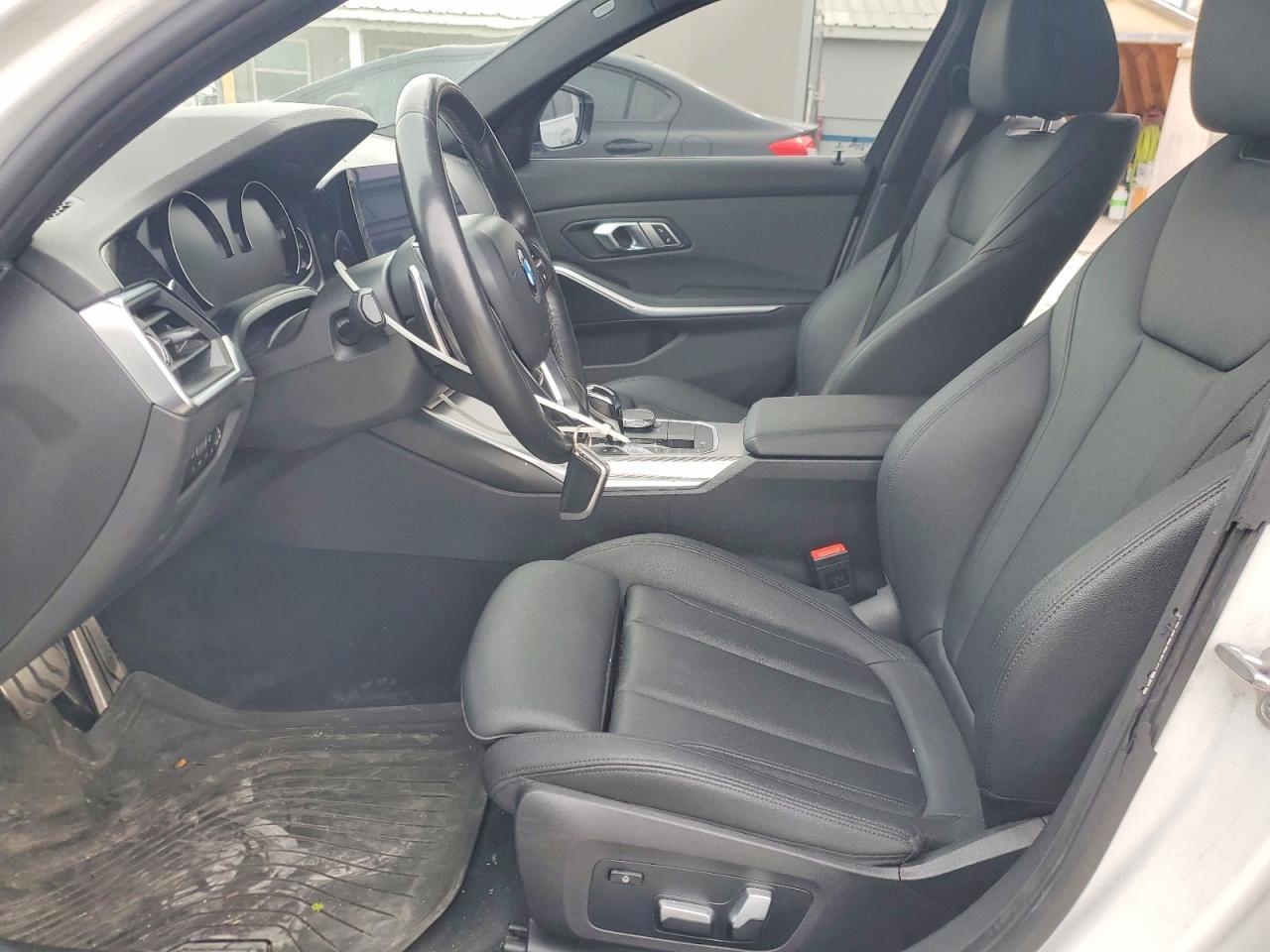 2020 BMW 330Xi - zdjęcie 7