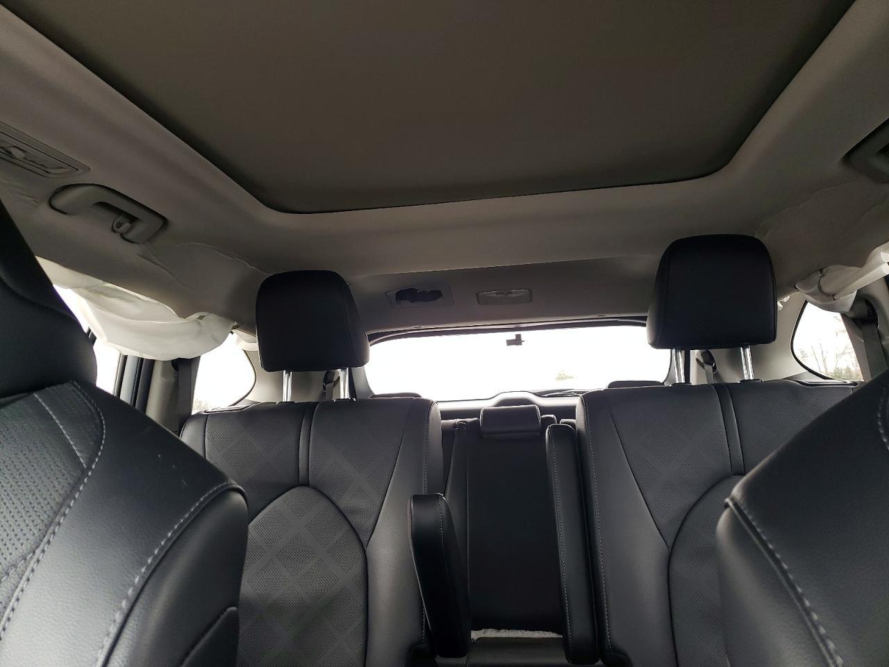 2024 Toyota Highlander Le - zdjęcie 10