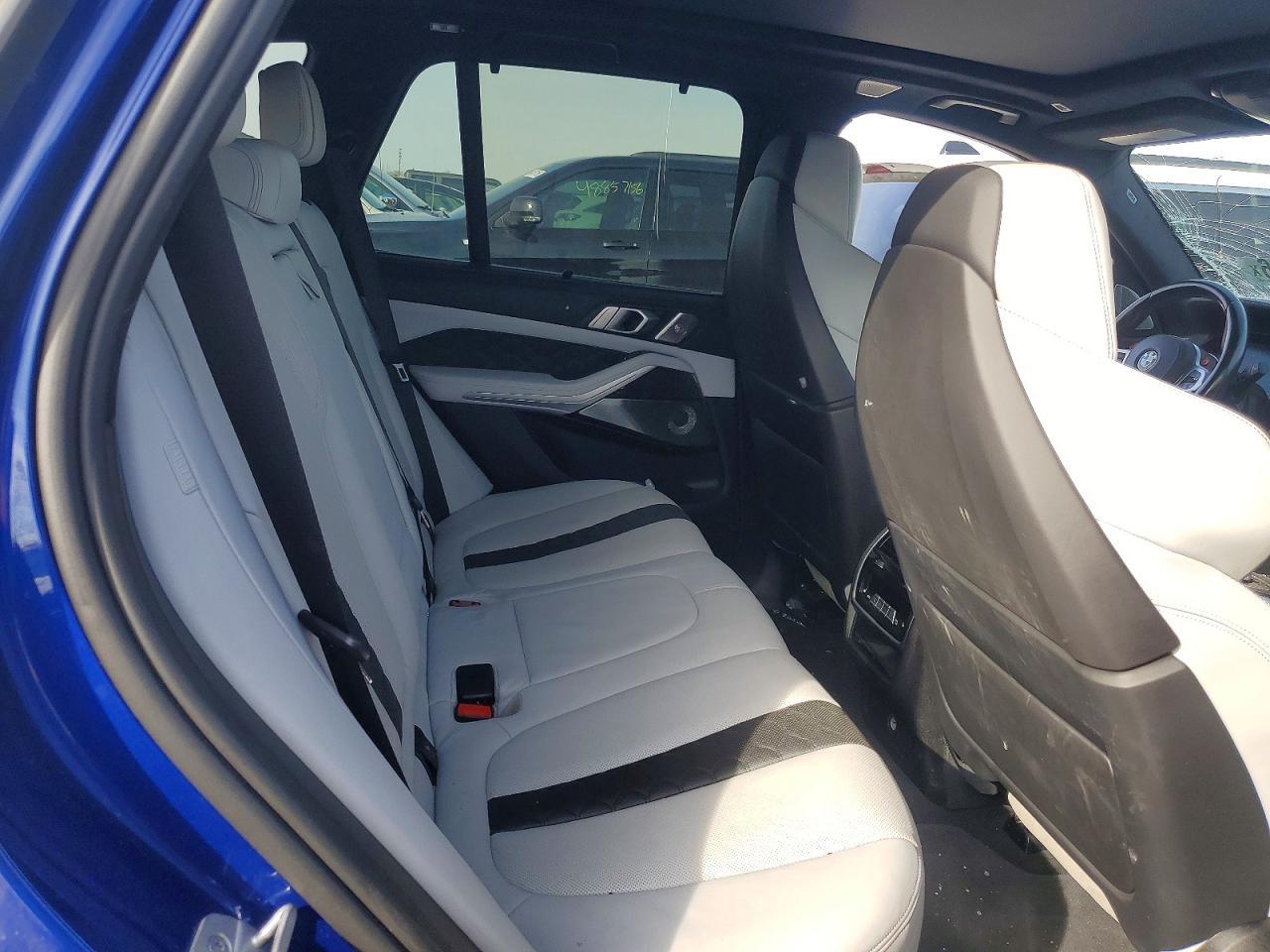 2021 BMW X5 M - zdjęcie 10