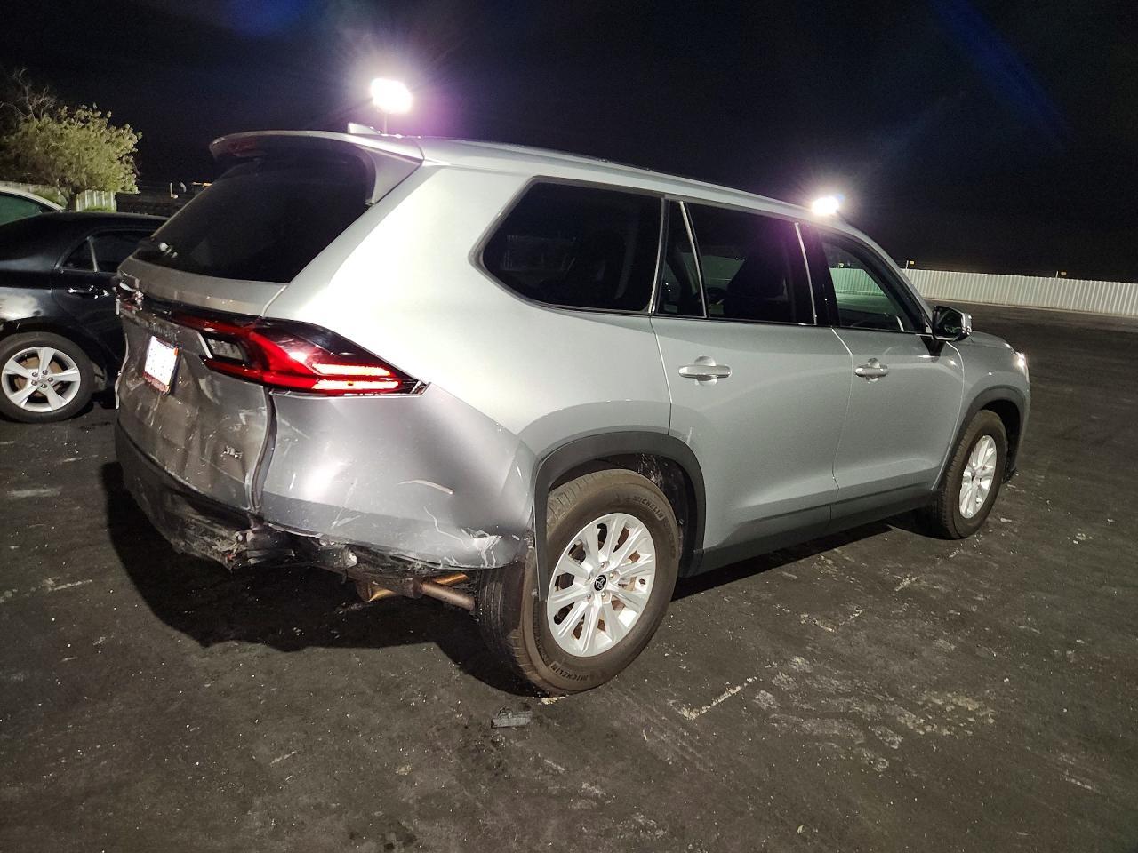 2025 Toyota Grand Highlander Xle - zdjęcie 3
