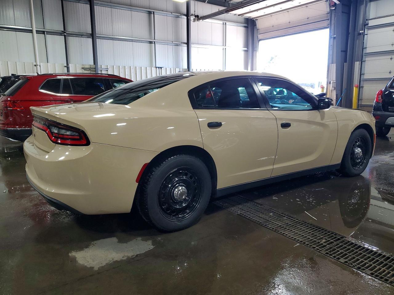 2016 Dodge Charger Police - zdjęcie 3
