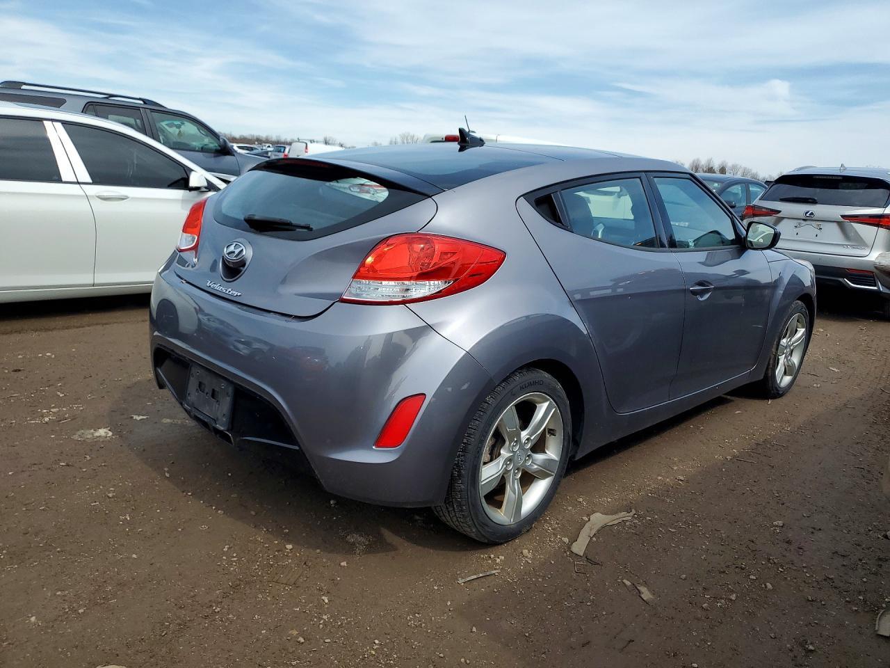 2014 Hyundai Veloster Base - zdjęcie 3