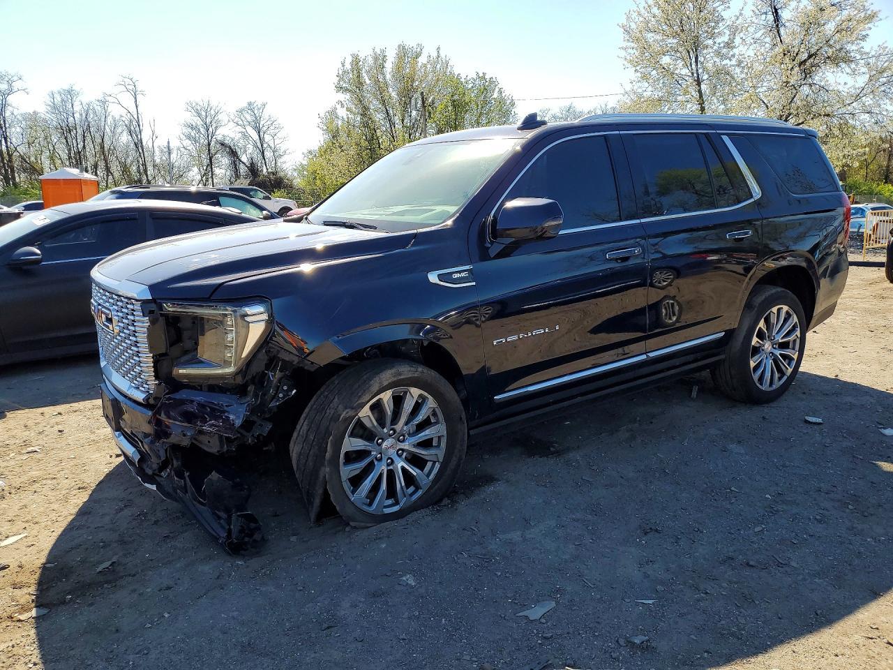 2021 GMC Yukon Denali - zdjęcie główne