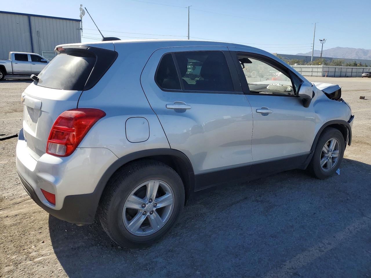2019 Chevrolet Trax Ls - zdjęcie 3
