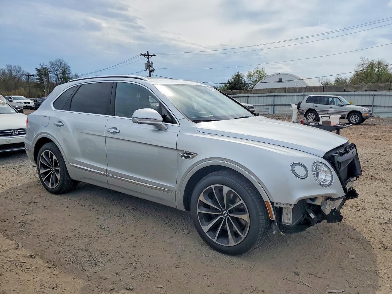 2017 Bentley Bentayga - zdjęcie 4