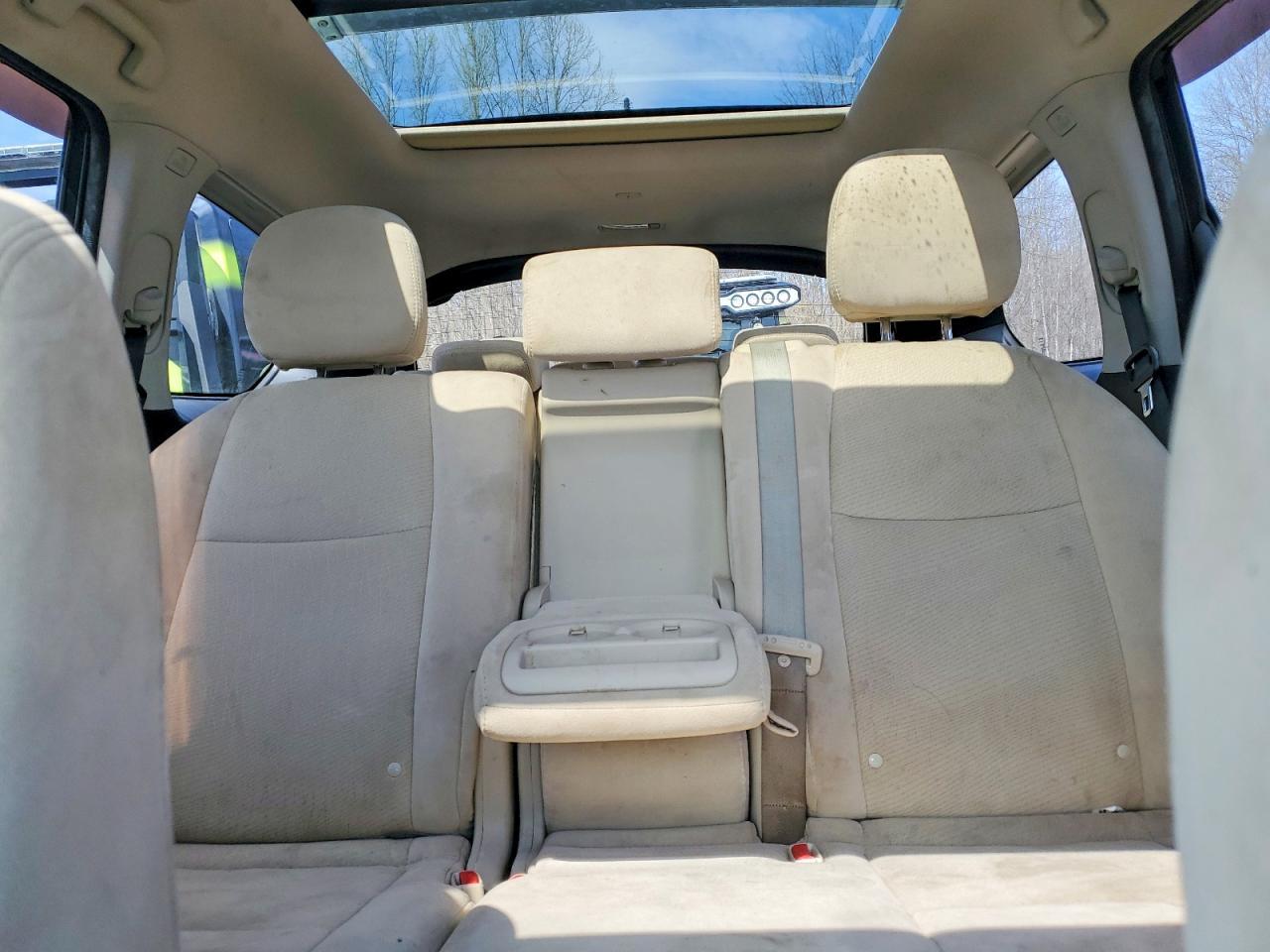 2014 Nissan Pathfinder Hybrid Sv - zdjęcie 10