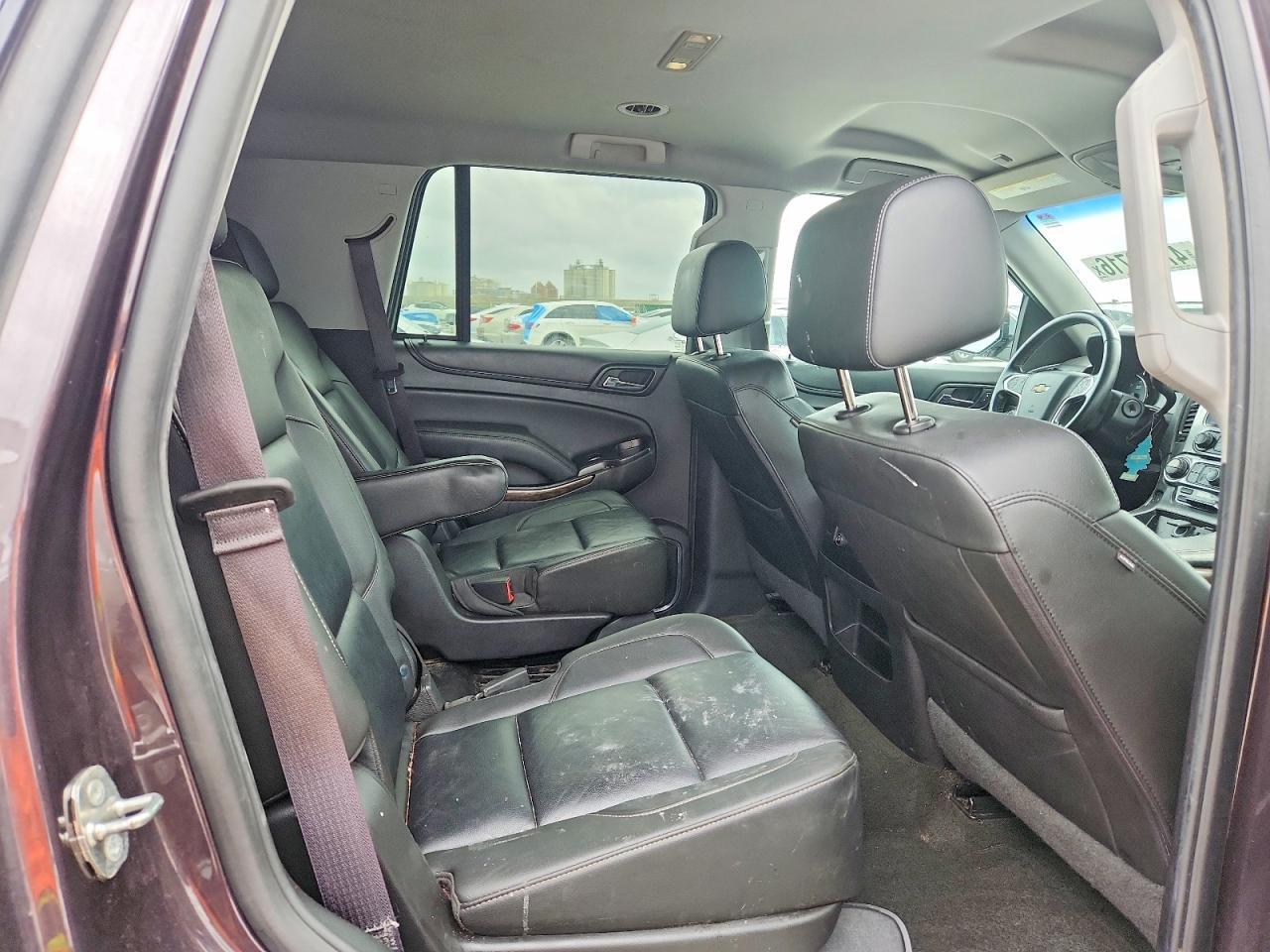 2016 Chevrolet Tahoe C1500 Lt - zdjęcie 11