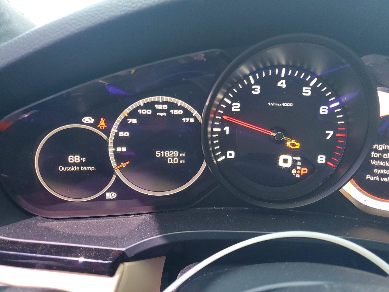 2021 Porsche Cayenne - zdjęcie 9