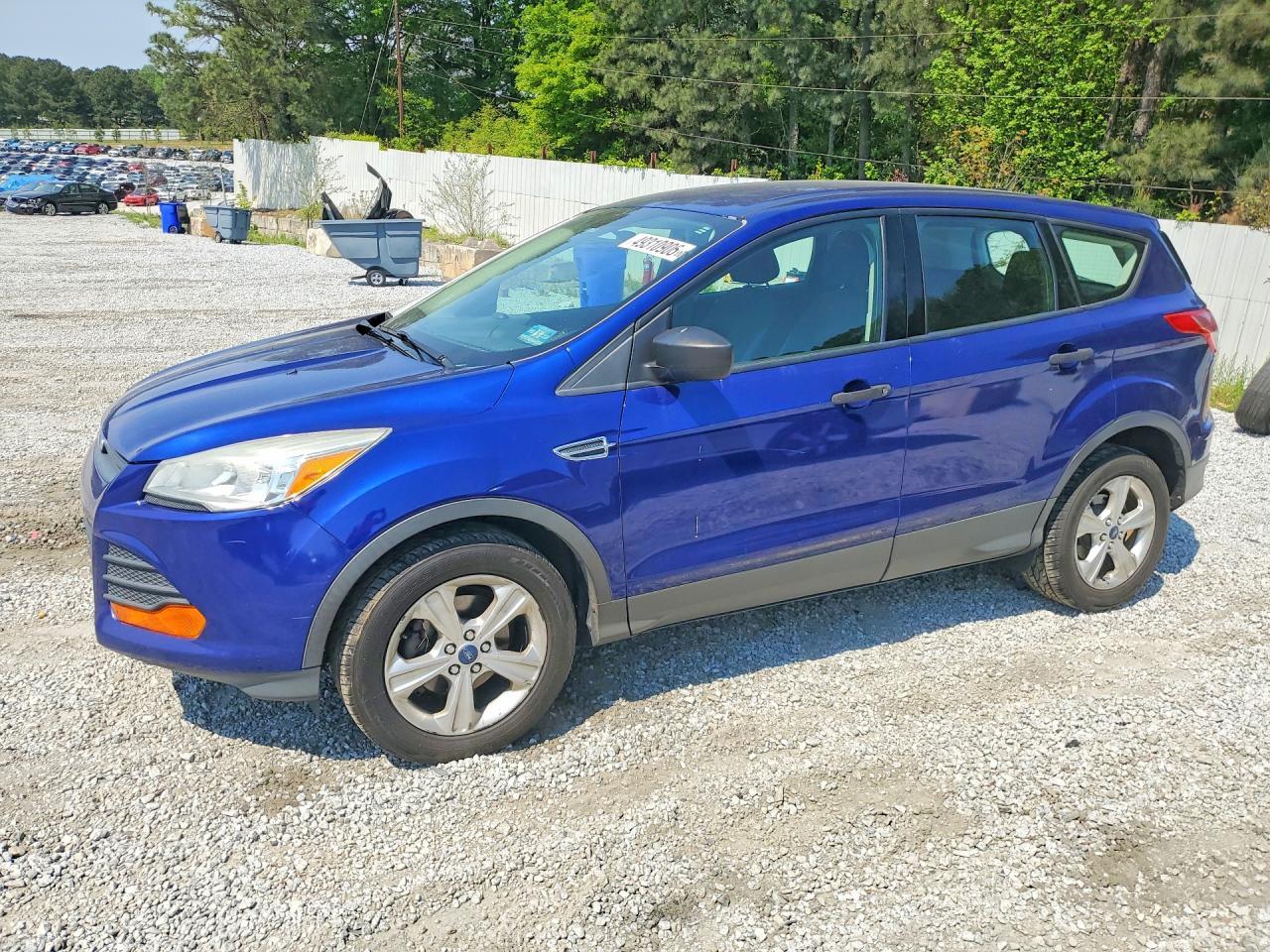 2015 Ford Escape S - zdjęcie główne