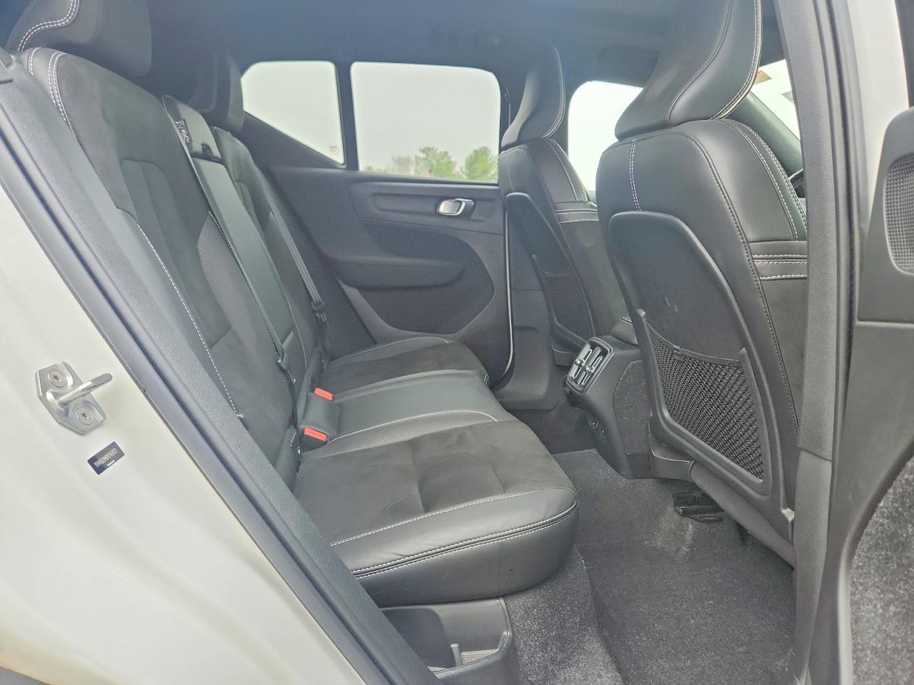 2021 Volvo Xc40 T5 R-Design - zdjęcie 11