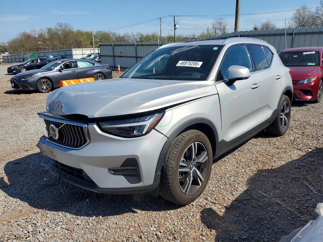 2025 Volvo Xc40 Core - zdjęcie główne