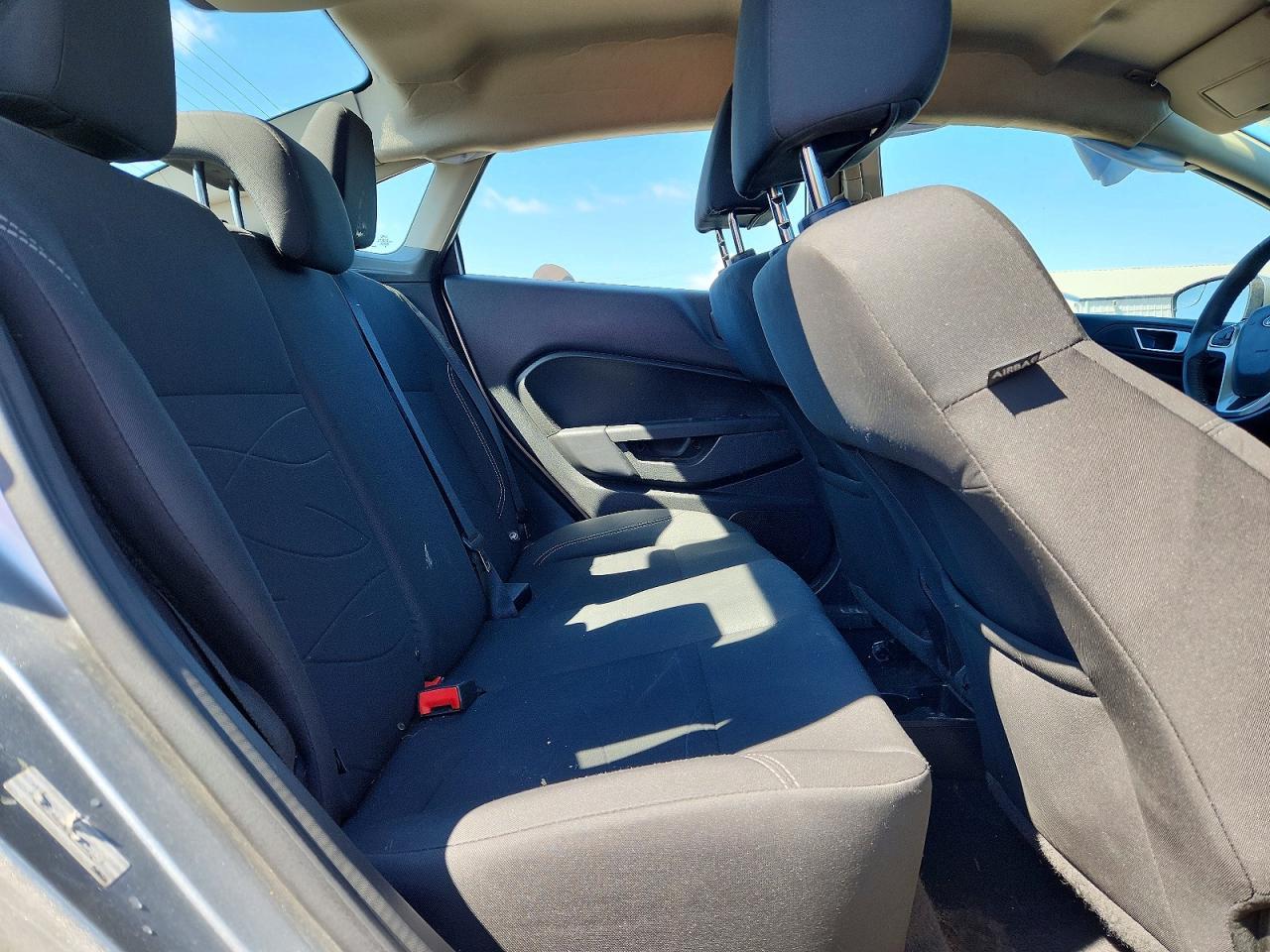 2015 Ford Fiesta Se - zdjęcie 10