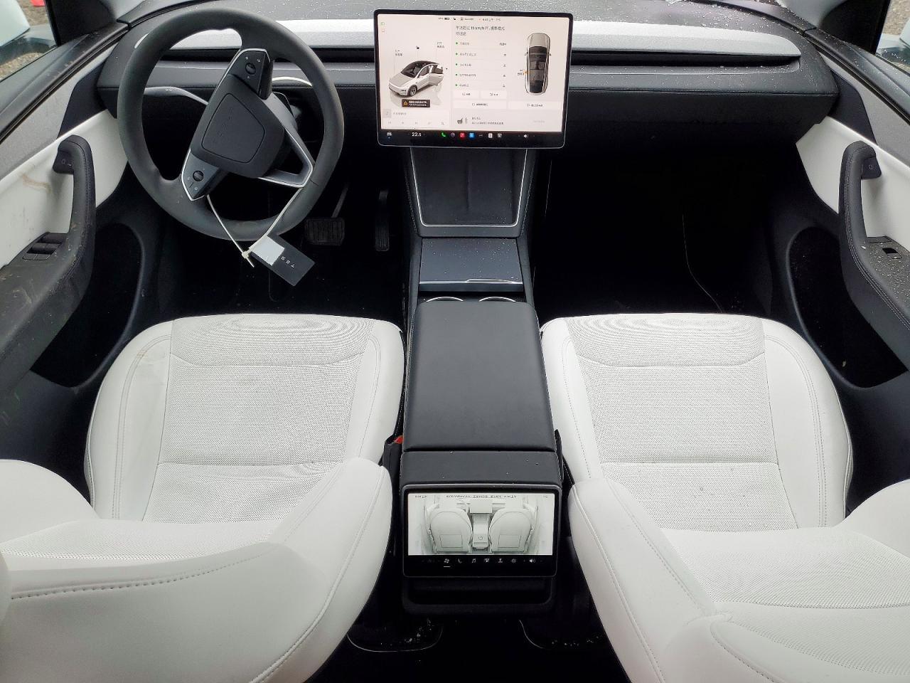 2026 Tesla Model Y - zdjęcie 8