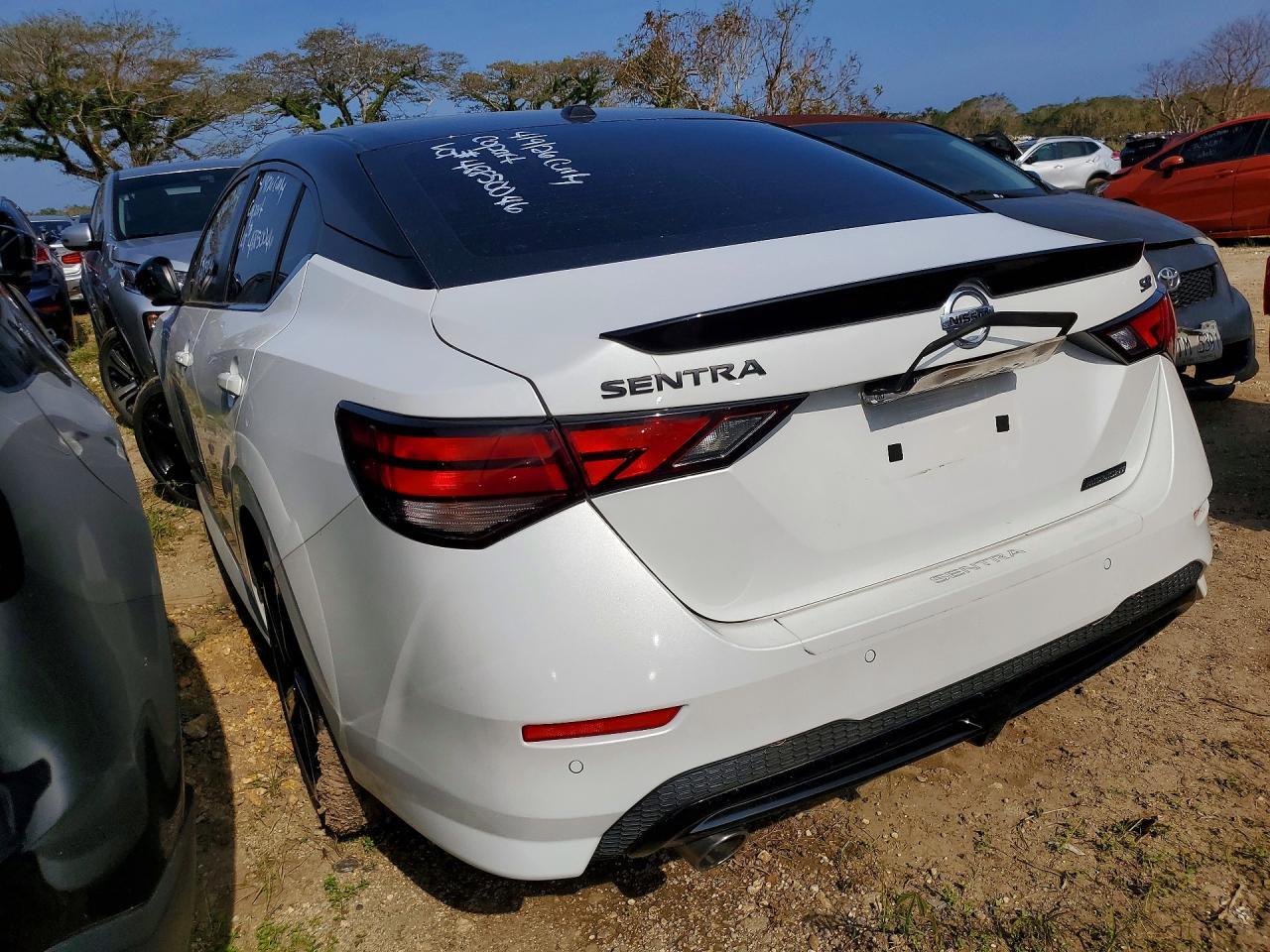 2023 Nissan Sentra Sr - zdjęcie 2