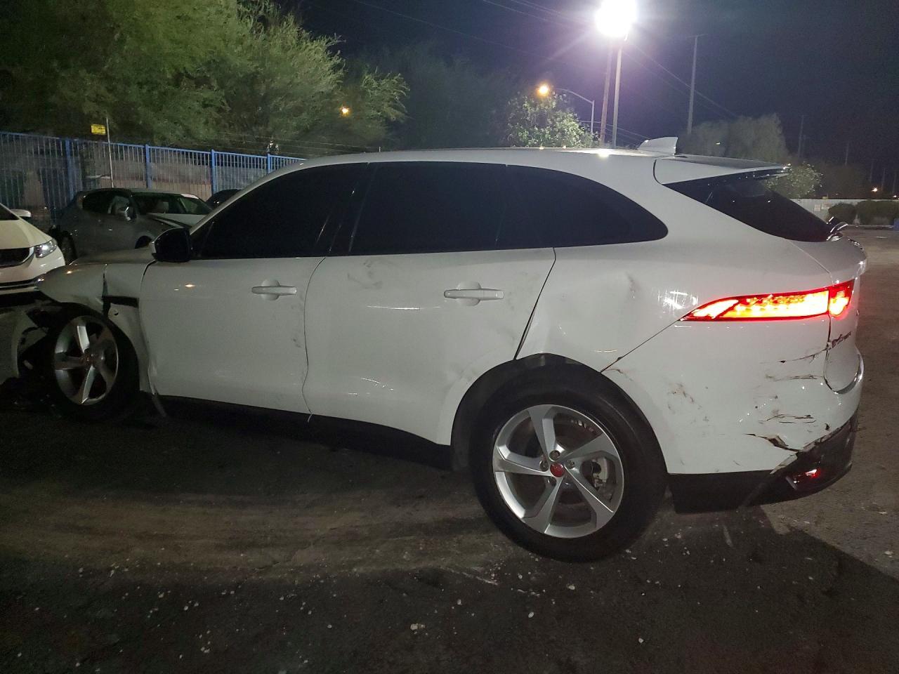 2018 Jaguar F-Pace Premium - zdjęcie 2