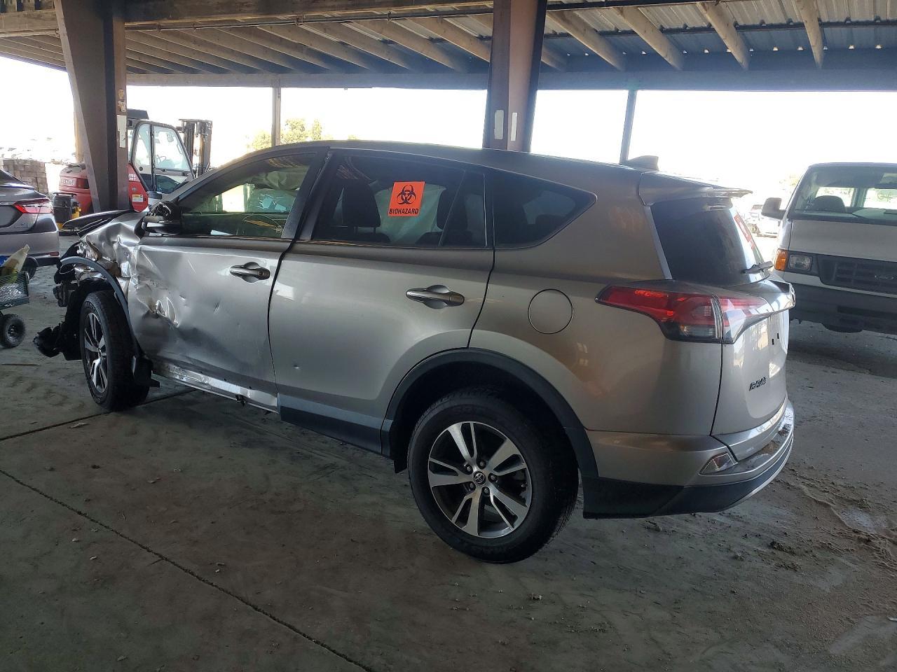 2018 Toyota Rav4 Xle - zdjęcie 2