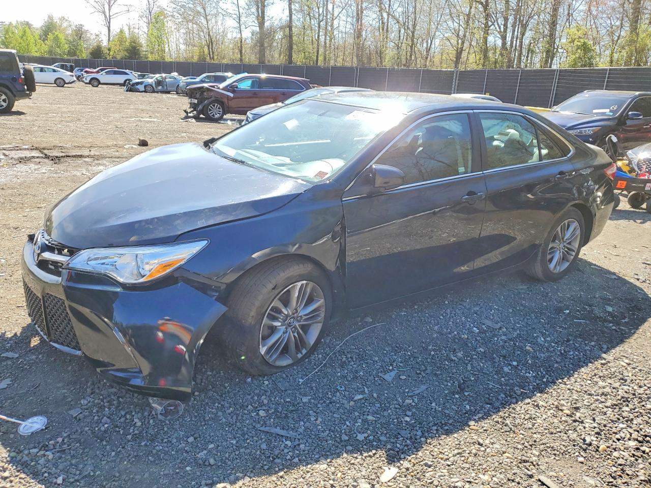 2017 Toyota Camry Se - zdjęcie główne