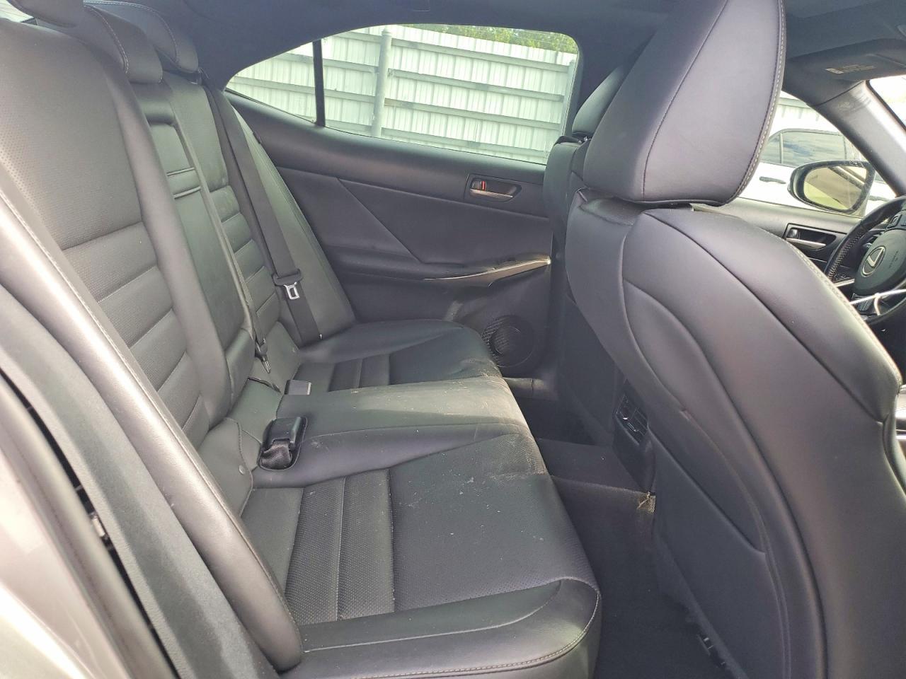 2017 Lexus Is 200T Base - zdjęcie 10