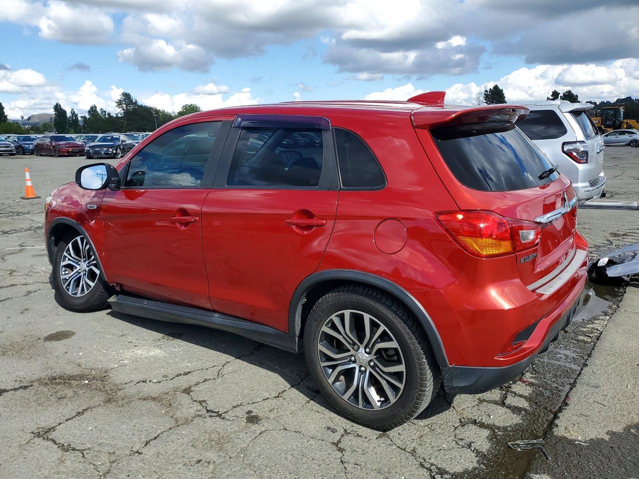 2018 Mitsubishi Outlander Sport Es - zdjęcie 2