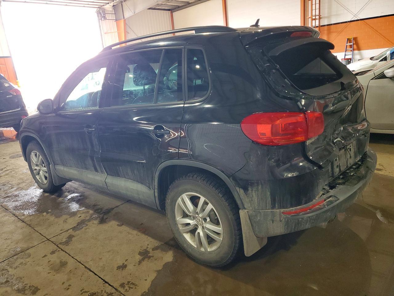 2014 Volkswagen Tiguan S - zdjęcie 2