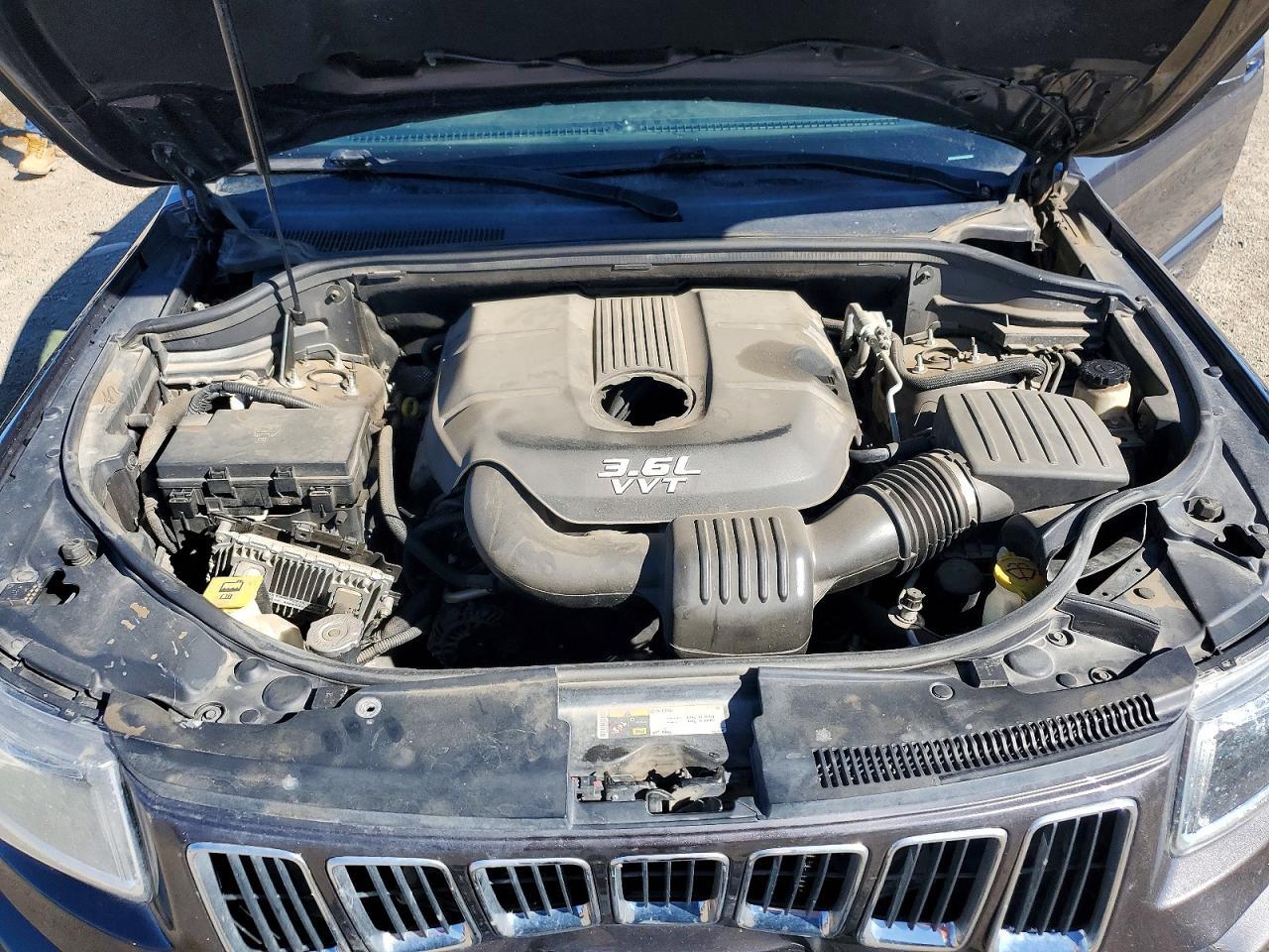 2014 Jeep Grand Cherokee Laredo - zdjęcie 12