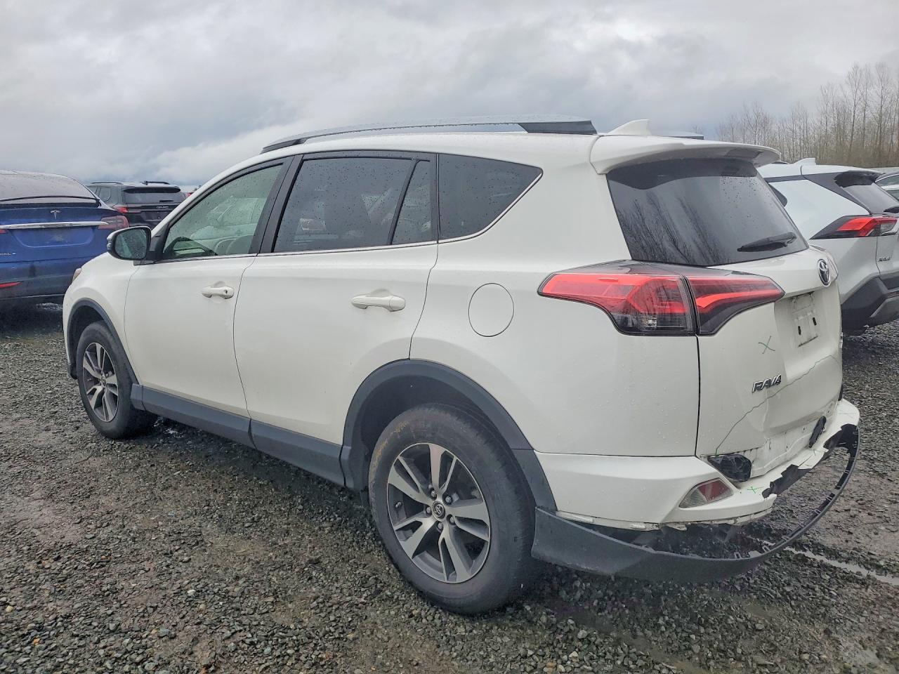 2018 Toyota Rav4 Xle - zdjęcie 2